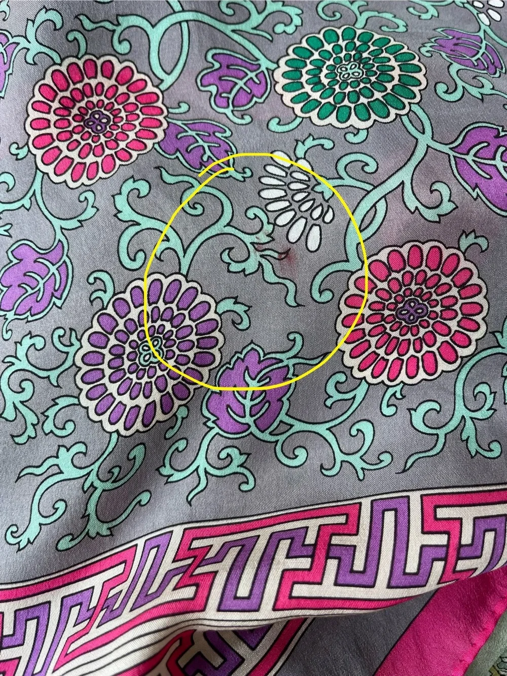 Vintage Oscar de la Renta Grey and Pink 💯 Silk Scarf